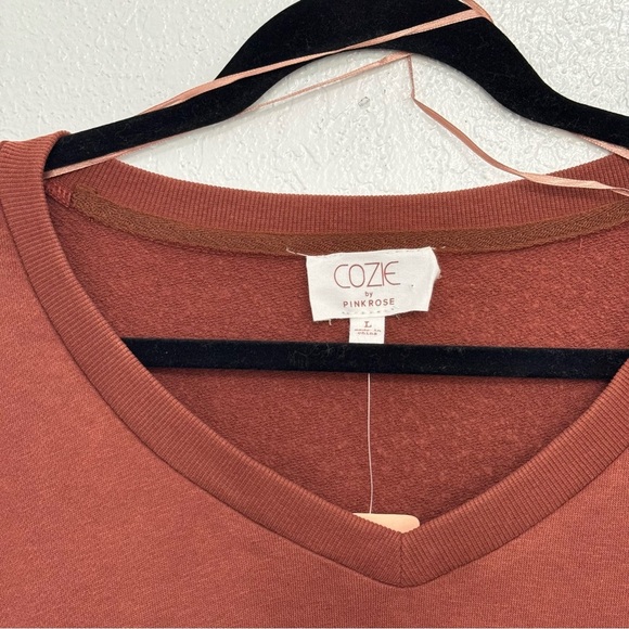 Cozie by Pink Rose Cropped V Neck Pullover Sweater NWT Size L - Picture 3 of 8